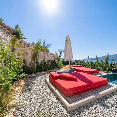 Lumineux Kalkan * Каш