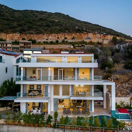 Lumineux Kalkan * Каш