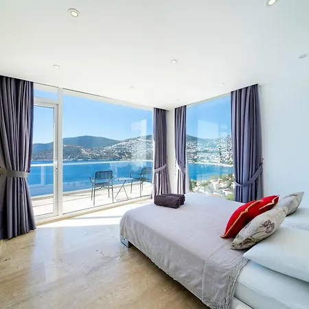 Lumineux Kalkan